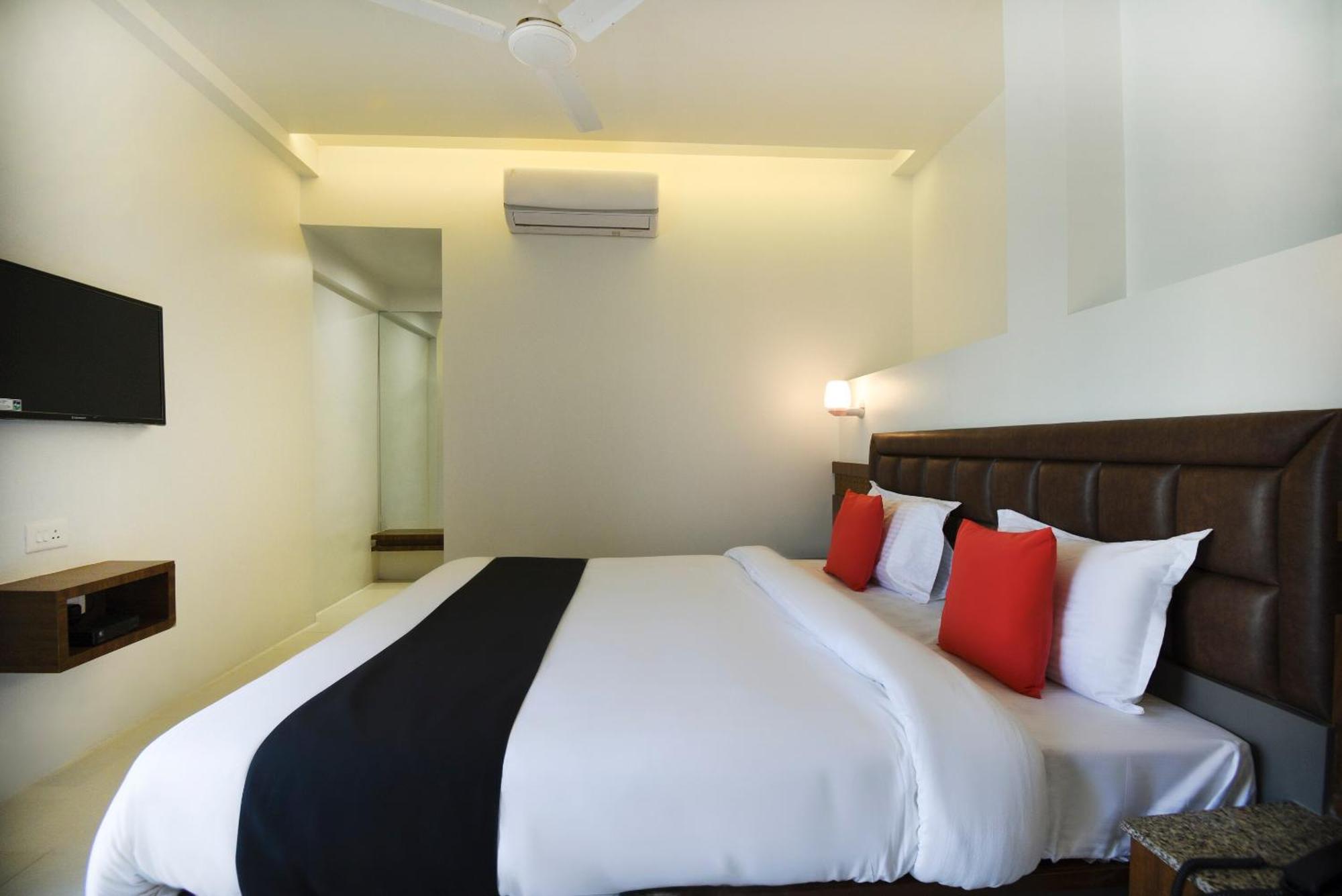 Oyo Flagship Hotel Shreeyash Executive Mangvadi Zewnętrze zdjęcie
